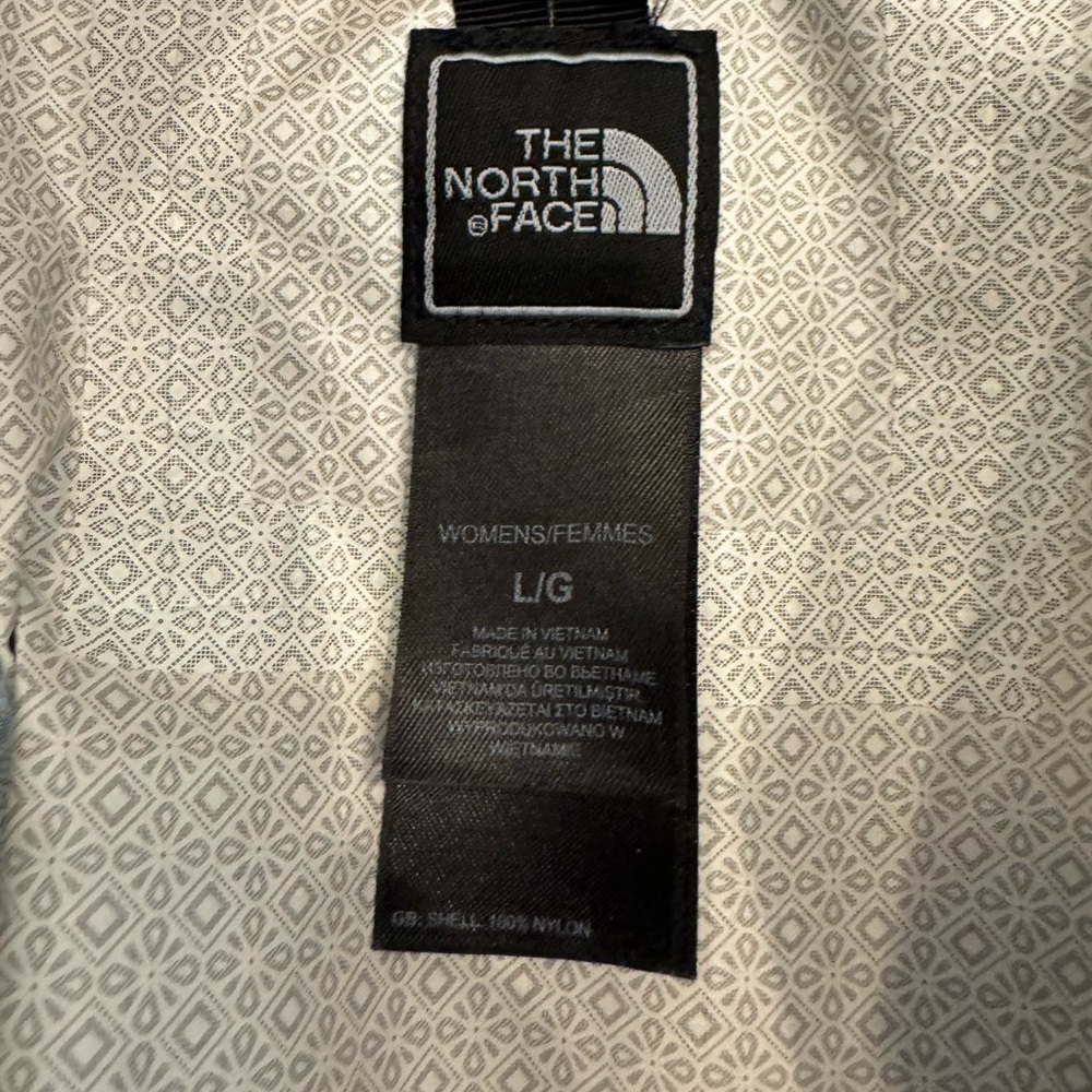 North Face HyVent Nylon Jacket - Picture 9 of 11